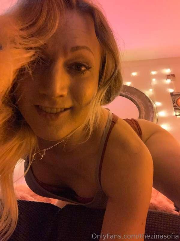 What's up? Wanna hang out?🥵