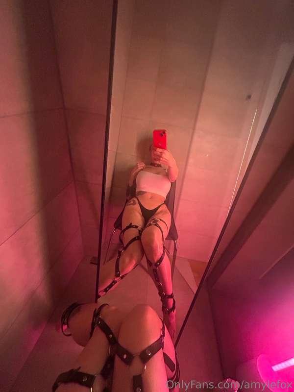 Best way to start the weekend right bb? 😈😈 