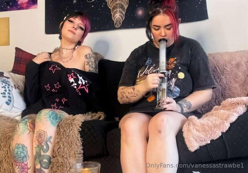 My fav person to smoke with 🥰 @peachfiire check your dms or ..
