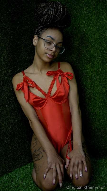 🌹🌹🌹 Pretty in red 