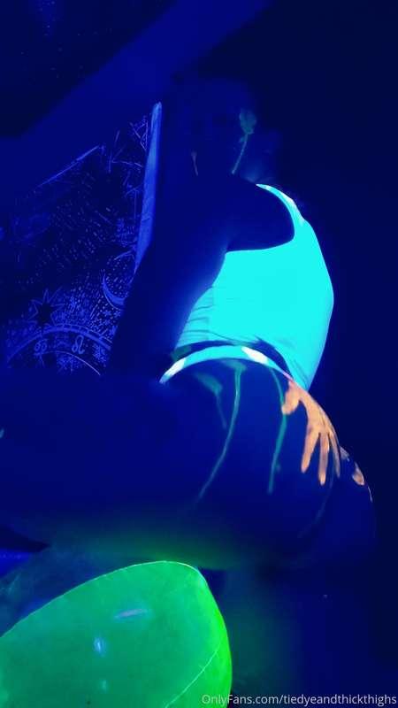 tiedyeandthickthighs image #3