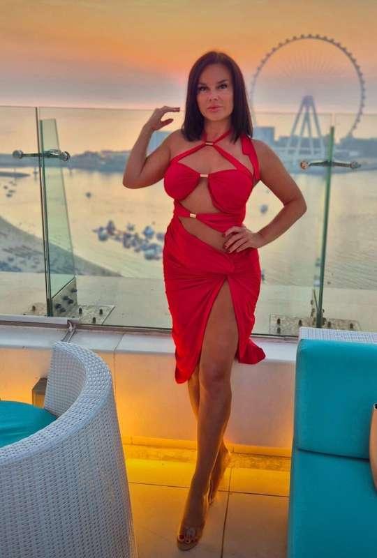 @zeyla_noirHi, my name is Leila. I am 34 years old and a fli..