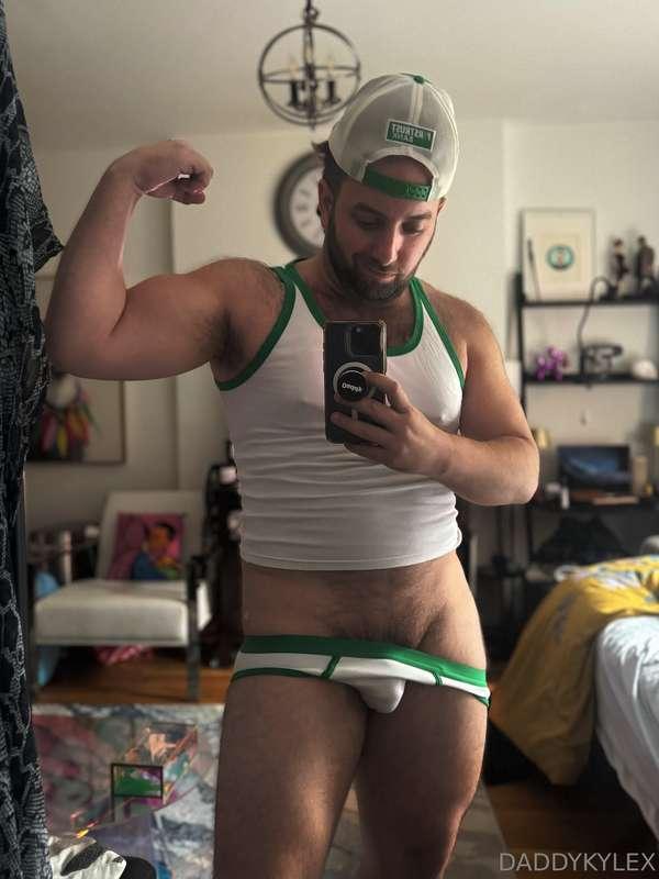 Happy Sunday boys and girls. Who wants to pull these undies ..