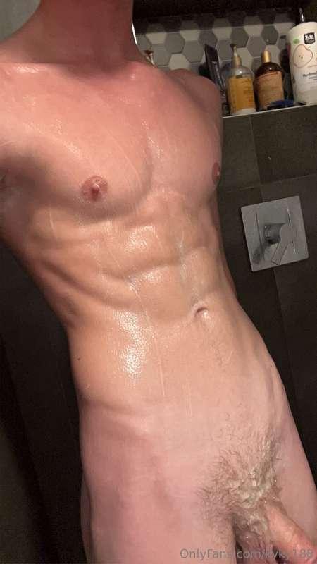 Wanna rinse me off? 🧼