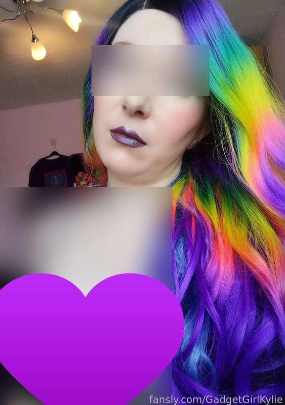 NEW BRA!!!!
Open for a flash of a new sexy lace bra flash!
Wearing a lovely rainbow wig with cat eye liner and purple lips &lt;3
This one is stunning!

#tease #underwear #bra #clevage #cleavage #flash #hot #sexy #purplelips #anime #animewife #animewaifu #animegirl #animewoman #wig #rainbowhair #blueeyes #lace #flowers