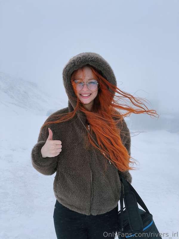 accidentally became the main character of a frozen survival ..