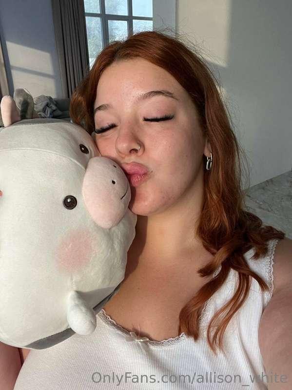 I love this stuffed animal it is just wayyy too cuddly :))