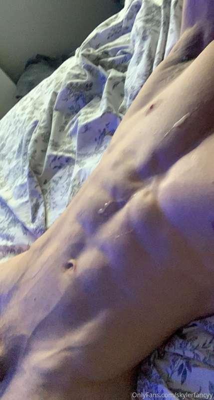 Lick it off and I’ll reward you with more 😌