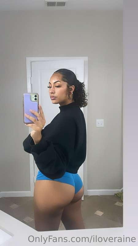 SHOULD I TAKE MORE SELFIES??? 💙🫢