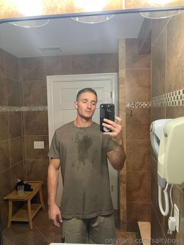 Leg day was a success (swipe ➡️)