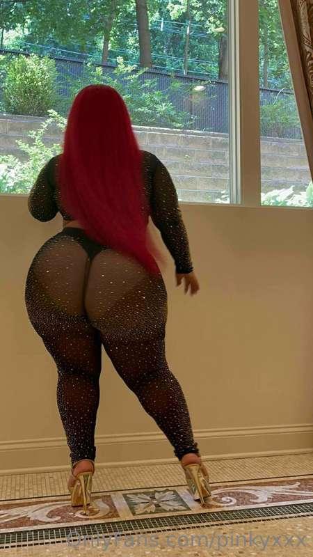DM me for my latest ass video 🍑