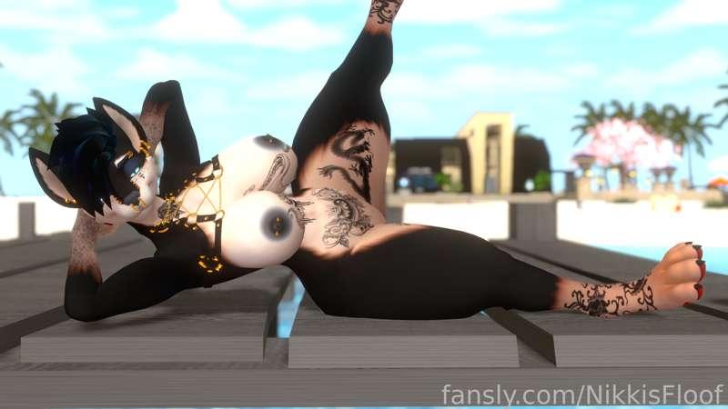 nikkisfloof image #2