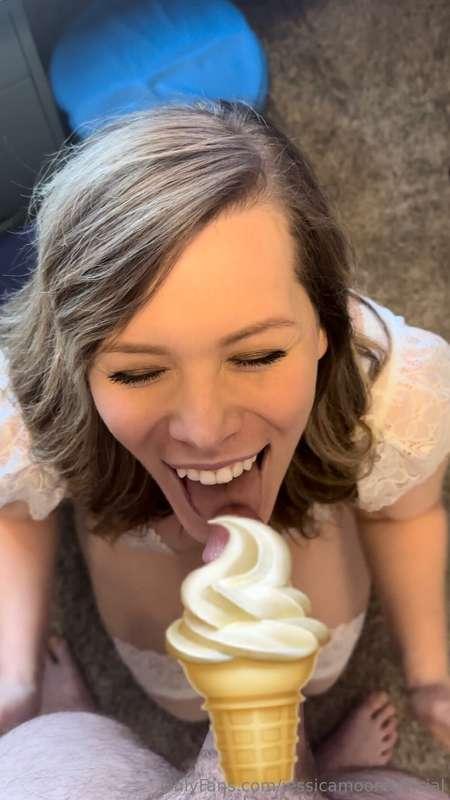 I’m ready for my sweet treat 🍦