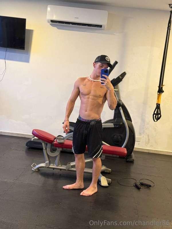 FREE PAGE ! @maxnastyi @maxnastyi !!! Free 💙🥵SEXY FITNES MOD..