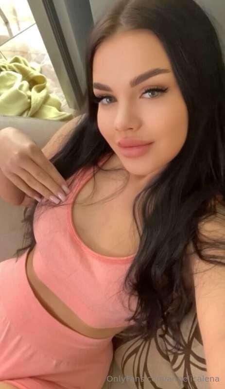 **Hi there!** 🤭