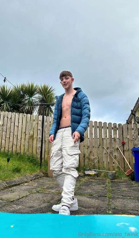 alo_twink image #0