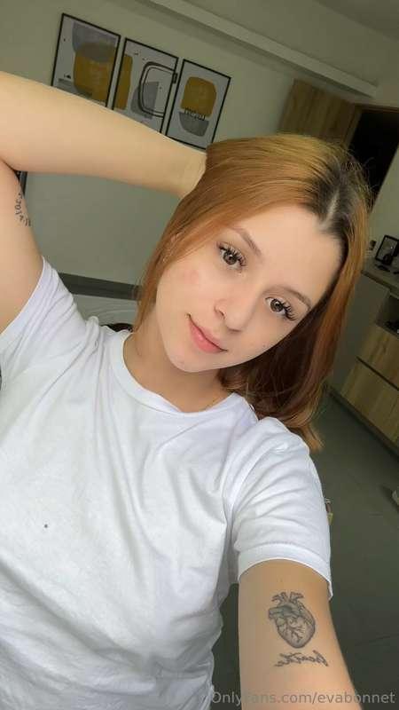 Morning selfie 🌸🩷 Swipe, Swipe!