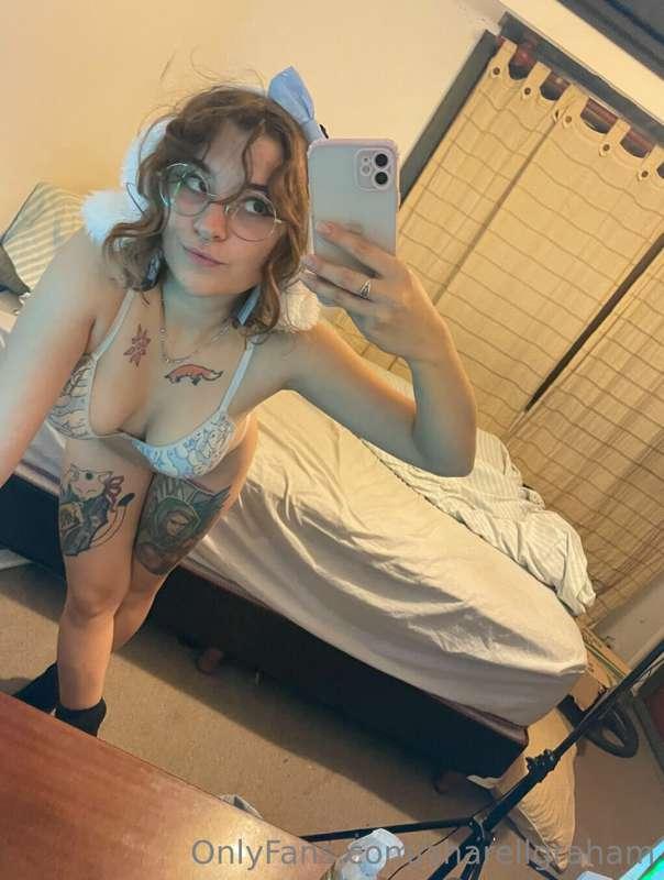 mess up my bed with me😈