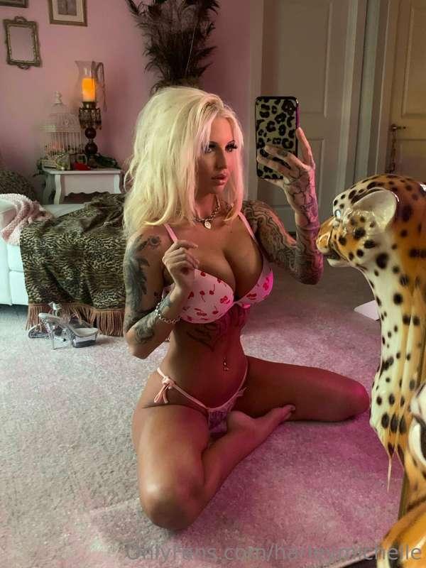 love these pics 🍒