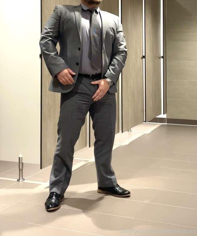 thesuitedboss image #1