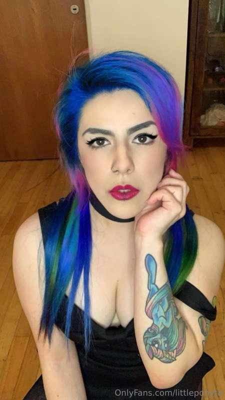 Wanna play with me? 💕💕💕