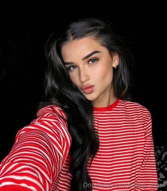 SEXY BAE @cutie_alice IS CRAZY NYMPHOMANIAC🤤 SHE LOVES TO PL..