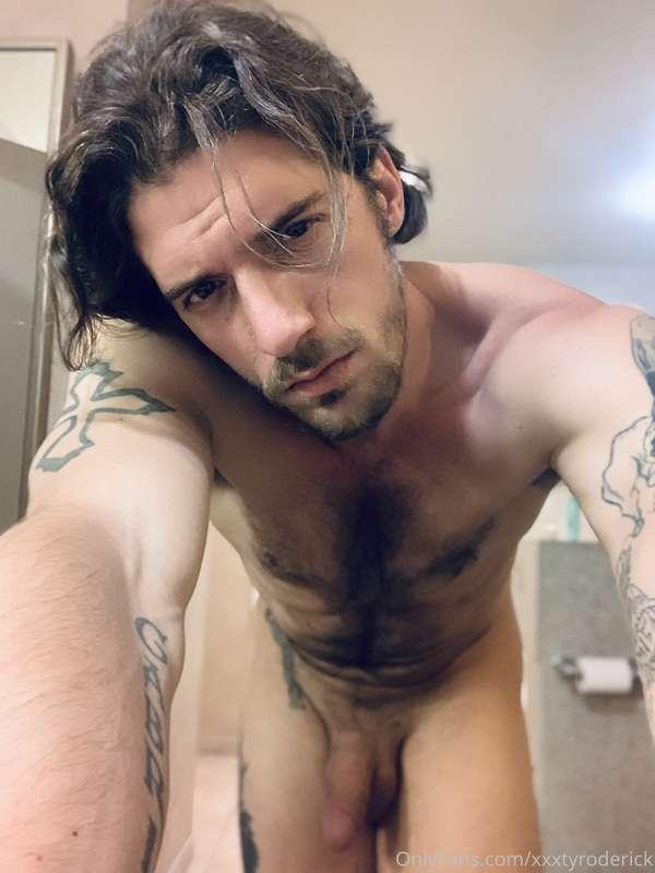 Good hair day felt hot......wont delete later 😎