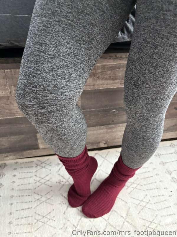 mrs_footjobqueen image #1