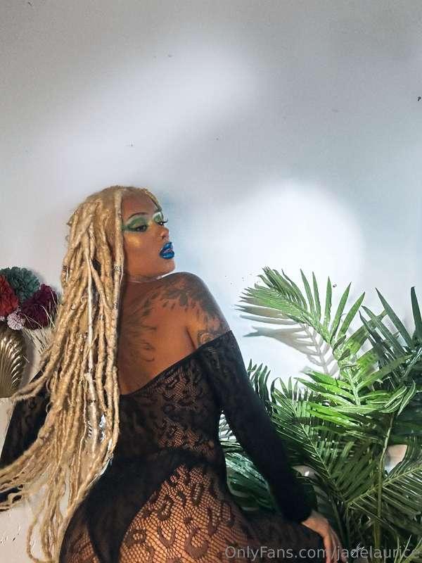 Open you last message to see this see through set 🐈‍⬛🖤