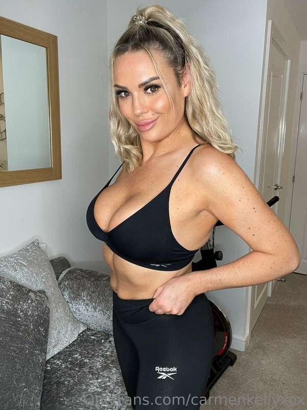 come and chat to me on my exclusive account, I fancy talking..