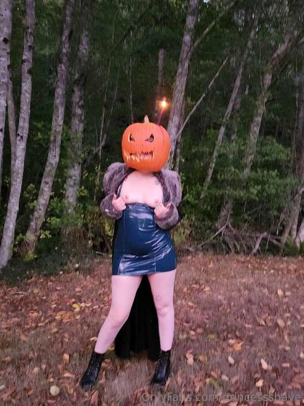 tits out for the pumpkin queen