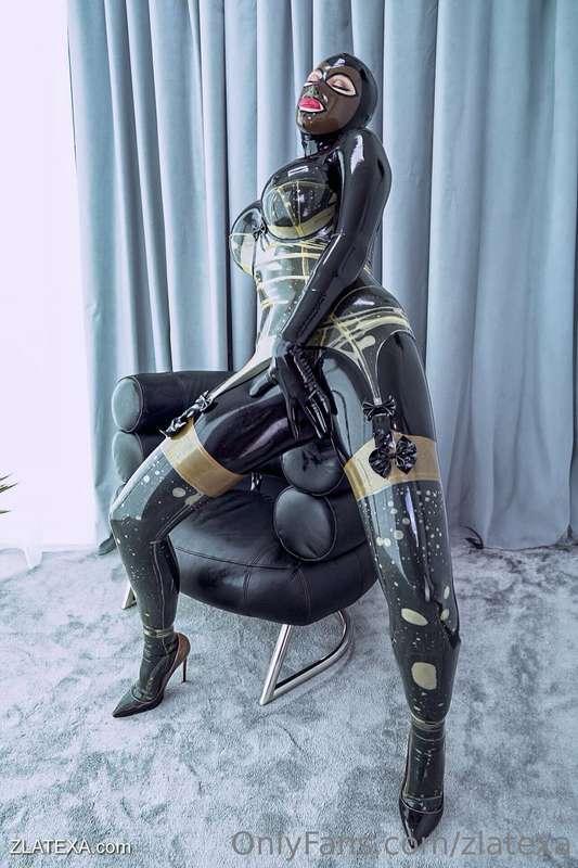 Multilayered latex