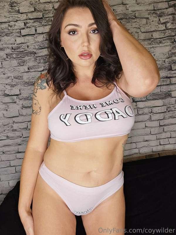 Could really use a good cuddle @coyandcocky 😉