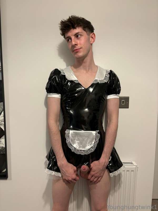 Had a friend come round photo let me try on a few of their o..