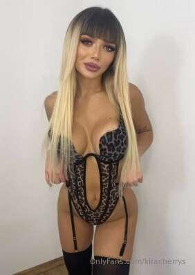 This is your chance to make this cute petite slut @lesliesha..