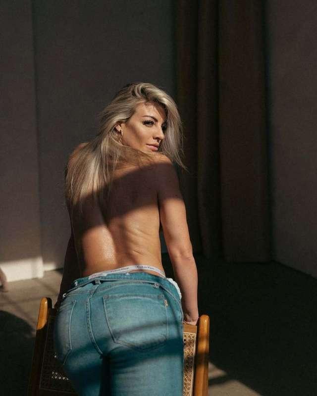 Glowed up from behind 💗