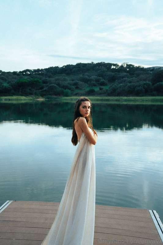there’s something about quiet evenings by the water…