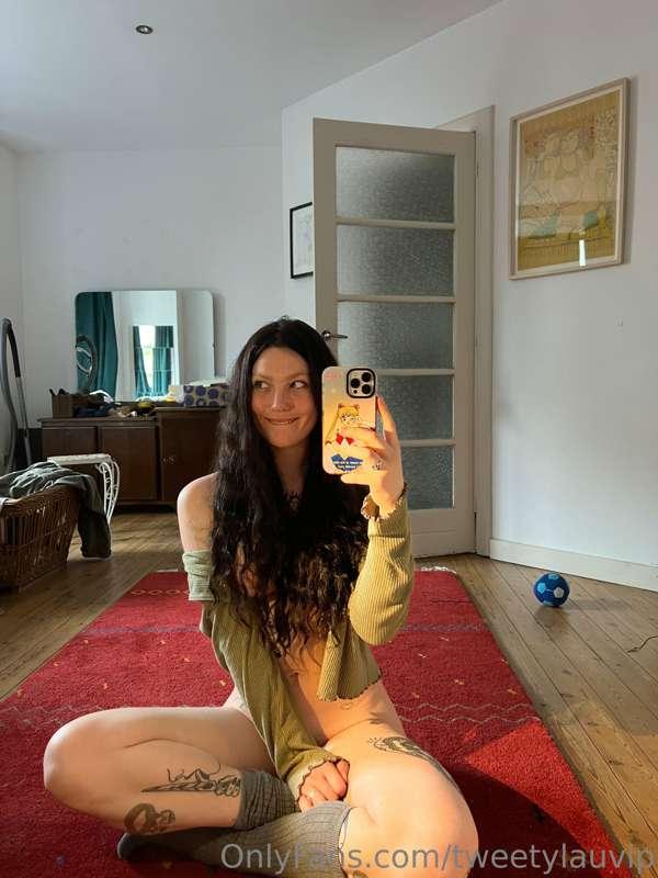 tweetylaura image #0
