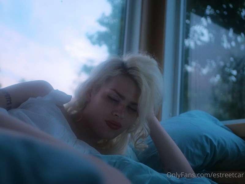 don’t you want to wake up next to me 💕
