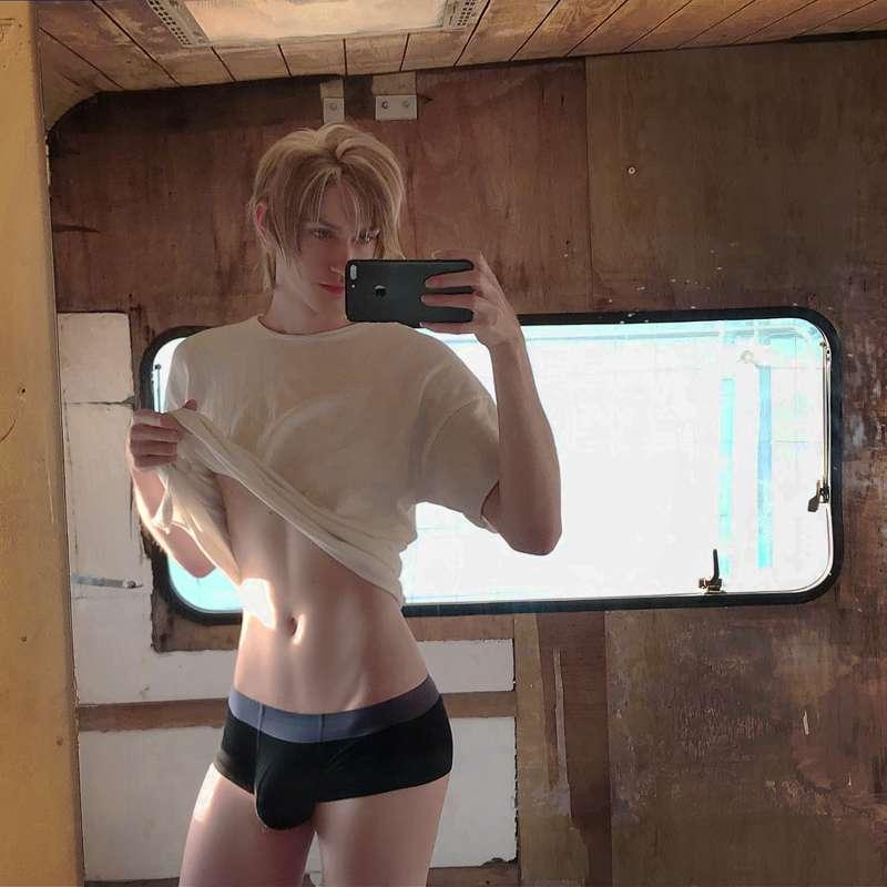Ash Lynx - Banana Fish selfies preview <3