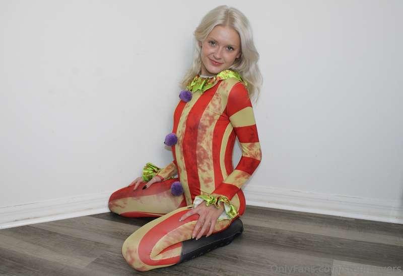 would you say I'm a sexy clown ? 🤔
