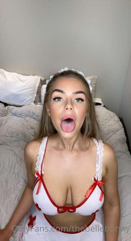 I would love to swallow a load 😏