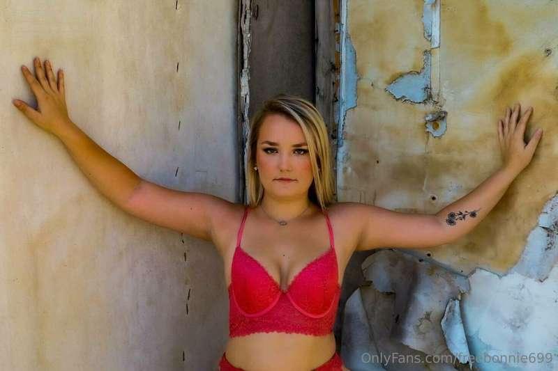 @blondebabygurl2.0  Hi love, I am here to fulfill all kinks ..