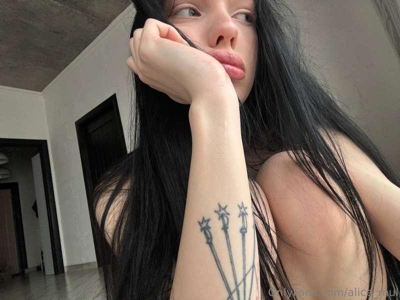 Sad girls are sexy, is it true?😅
