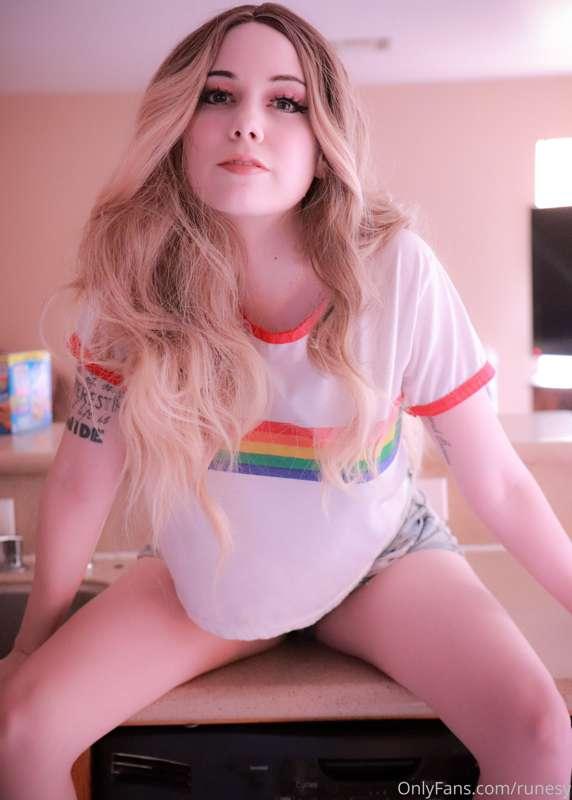 ❤🧡💛💚💙 posting a short tease later today !