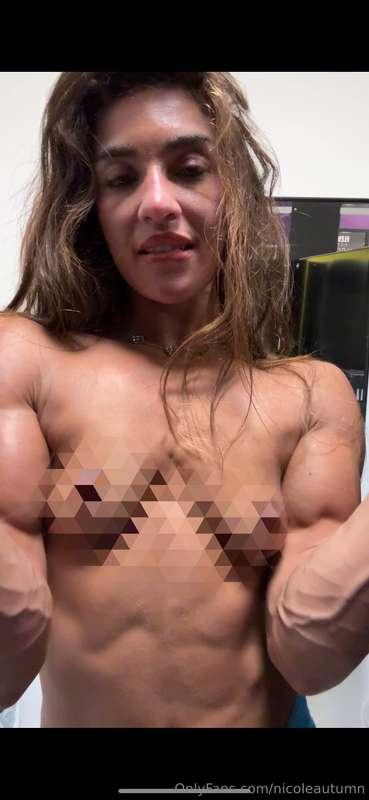 (8MIN TOTAL, FULL NUDE)I got sooo sweaty filming this.. but ..