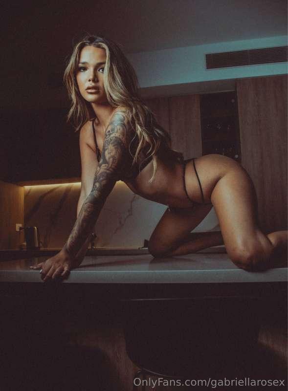 Woke up horny... hbu? 😈