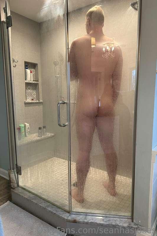 Shower time👀🍆