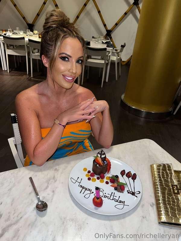 Having the most delicious birthday ever! And you’re gonna ma..