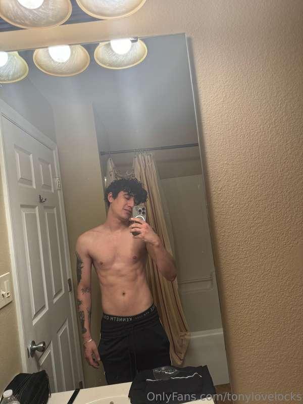 tonylovelocks image #3